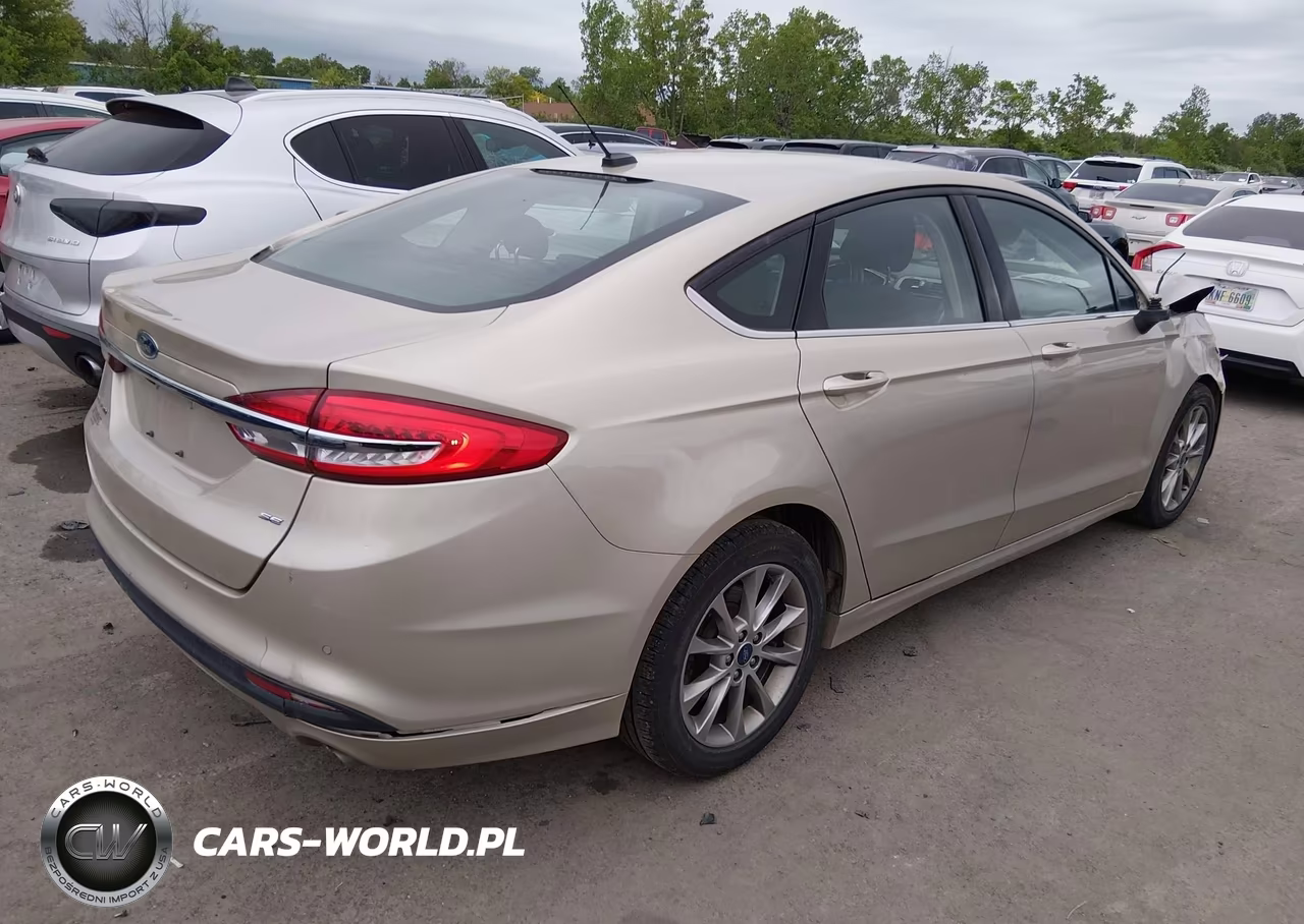 2017 Ford Fusion Se VIN:3FA6P0H75HR349471 - 4
