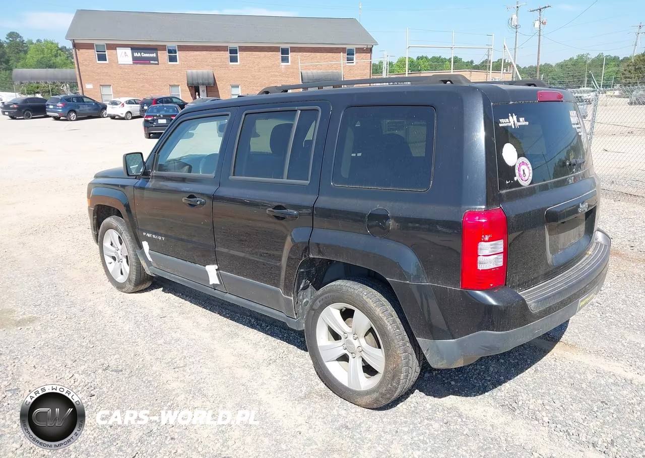 2016 Jeep Patriot Latitude VIN:1C4NJPFA4GD794547 - 3