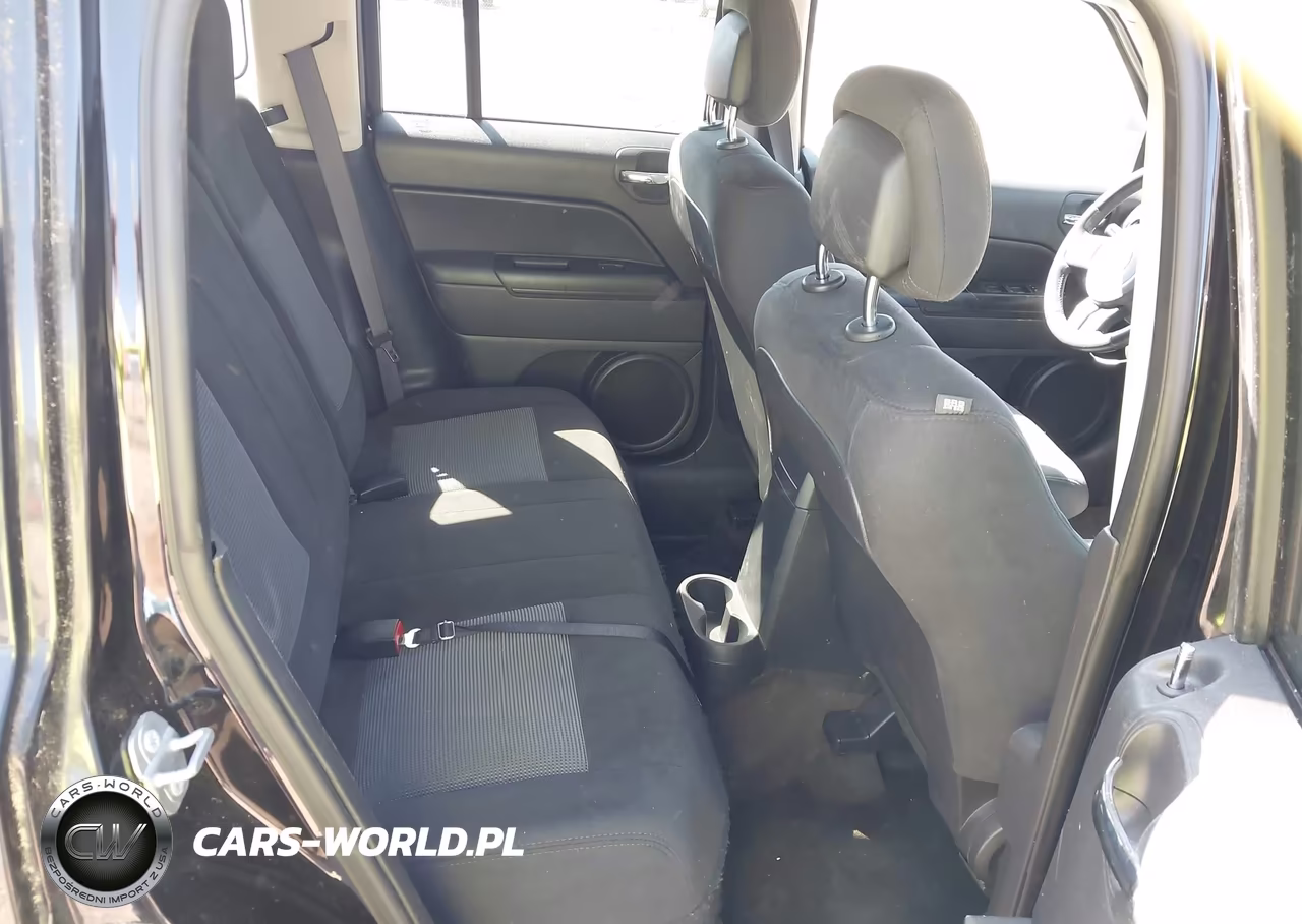 2016 Jeep Patriot Latitude VIN:1C4NJPFA4GD794547 - 8