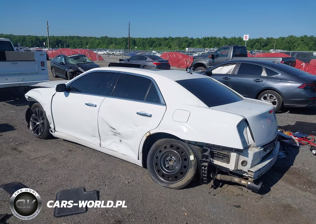 2012 Chrysler 300C Awd VIN:2C3CCAKT0CH197113 - 3