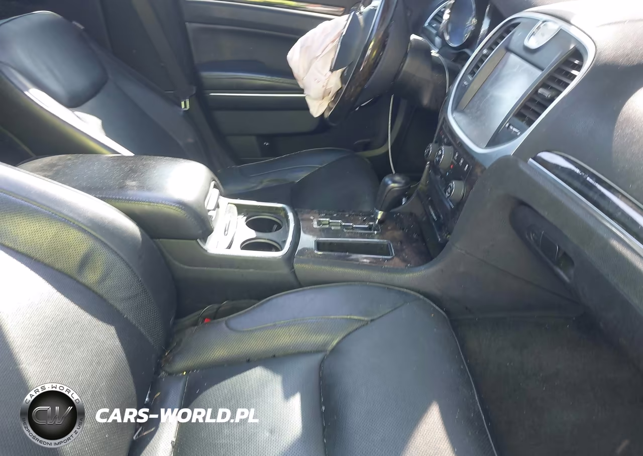 2012 Chrysler 300C Awd VIN:2C3CCAKT0CH197113 - 5