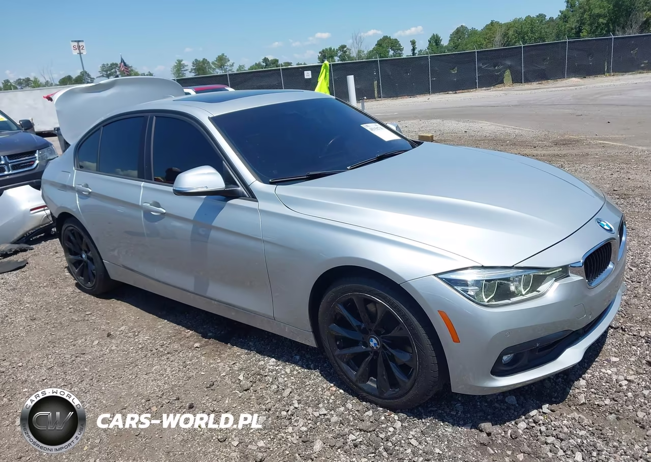 2018 BMW 320I xDrive – zdjęcie 1 z 17