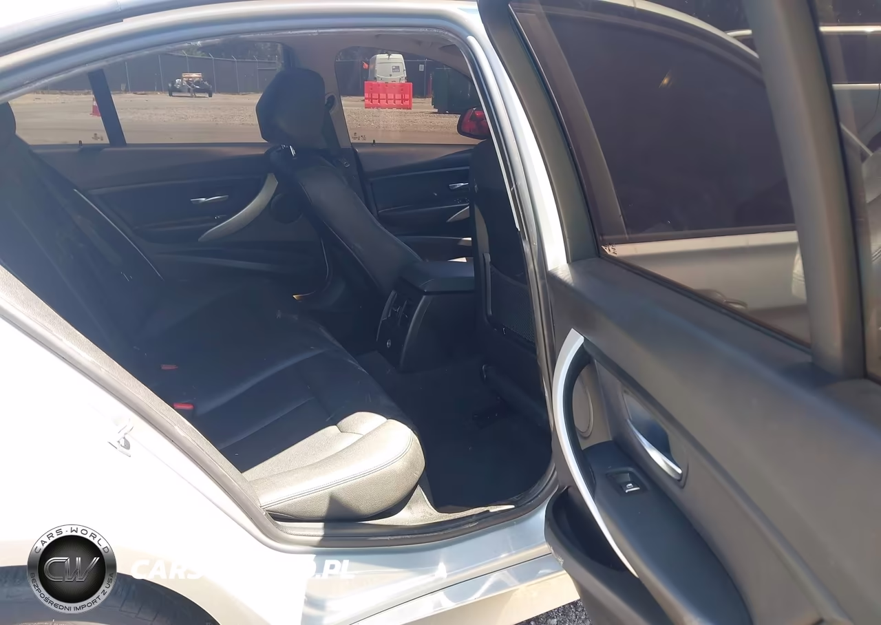 2018 BMW 320I xDrive VIN:WBA8A3C57JA489515 - 8