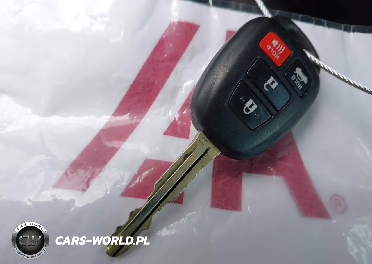 2015 Toyota Corolla Le Plus VIN:5YFBURHEXFP254444 - 11