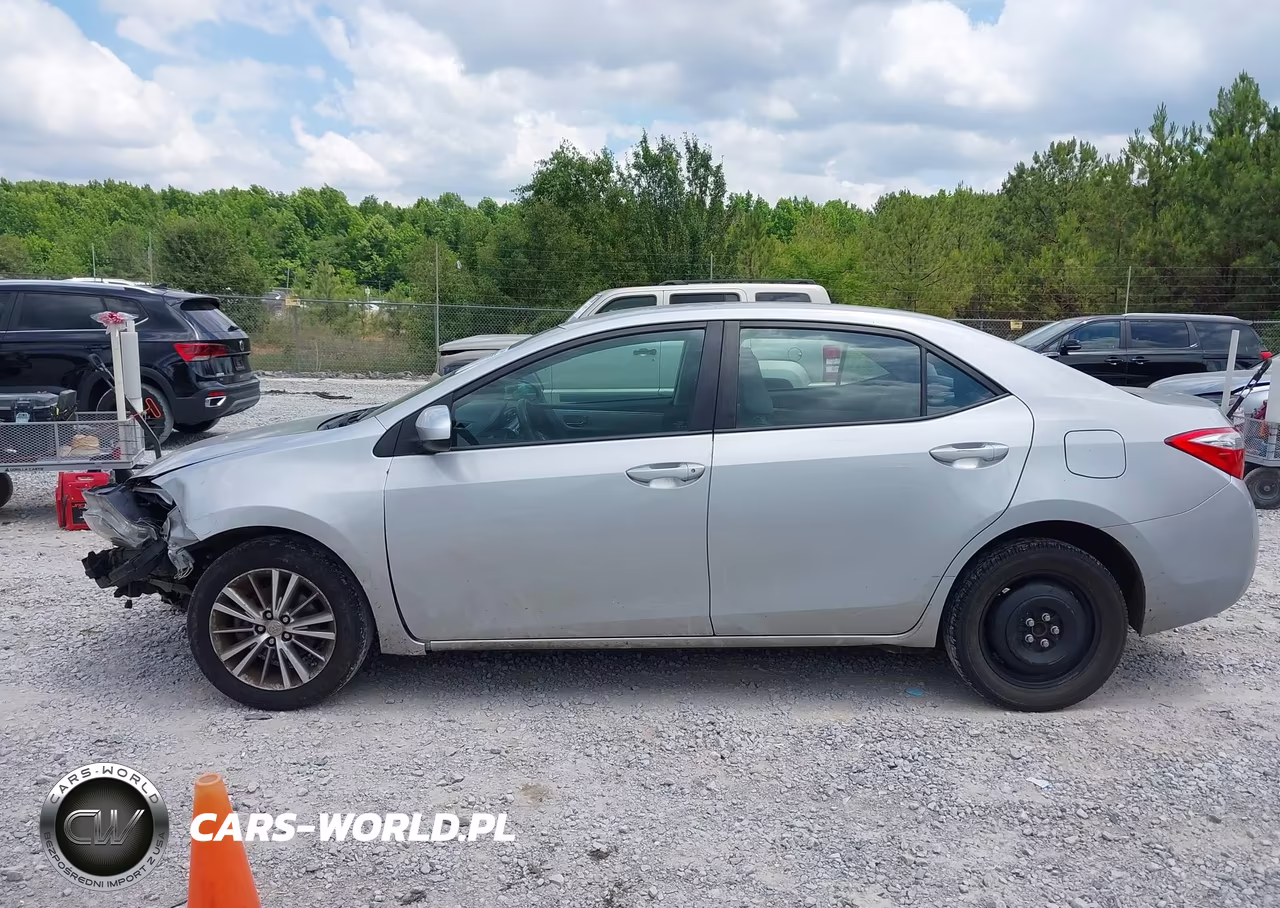 2015 Toyota Corolla Le Plus VIN:5YFBURHEXFP254444 - 14