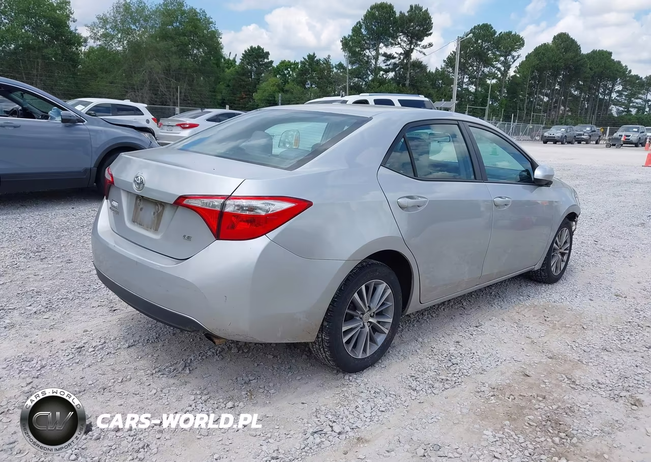 2015 Toyota Corolla Le Plus VIN:5YFBURHEXFP254444 - 4