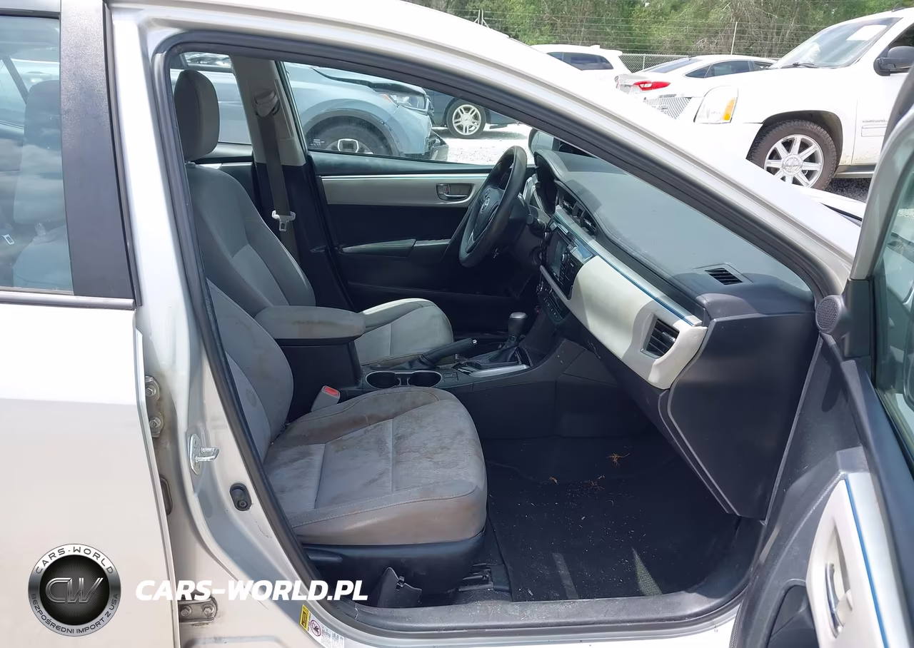 2015 Toyota Corolla Le Plus VIN:5YFBURHEXFP254444 - 5
