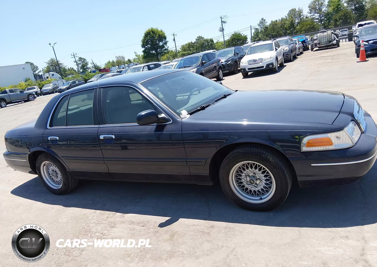 2001 Ford Crown Victoria Lx VIN:2FAFP74W31X122535 - 13
