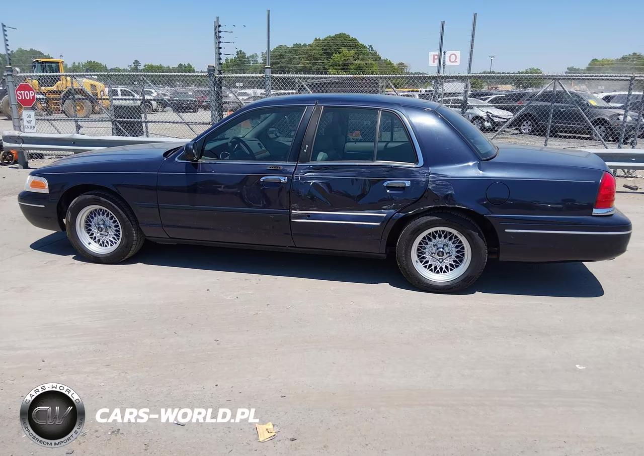 2001 Ford Crown Victoria Lx VIN:2FAFP74W31X122535 - 14