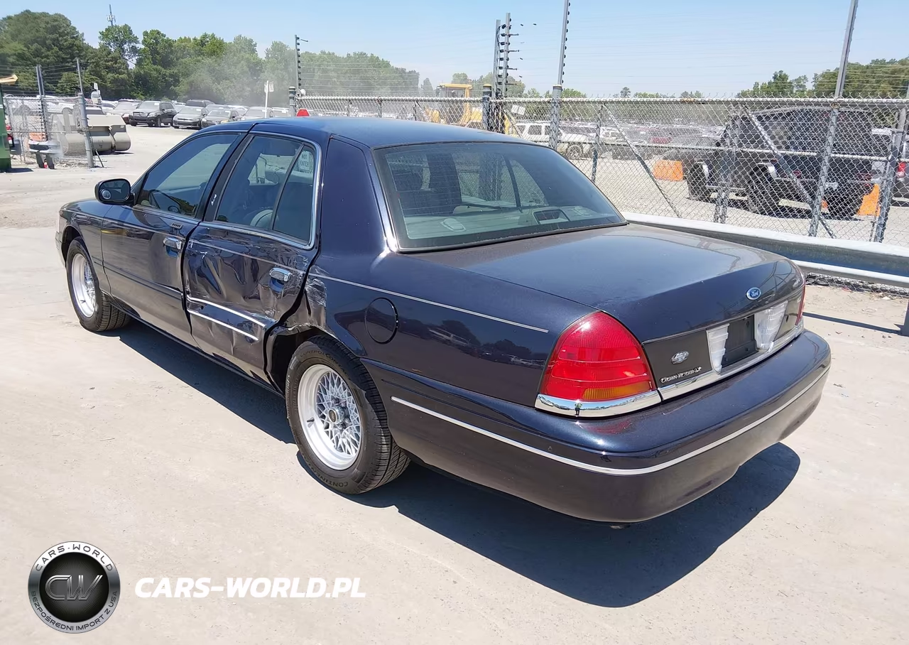 2001 Ford Crown Victoria Lx VIN:2FAFP74W31X122535 - 3