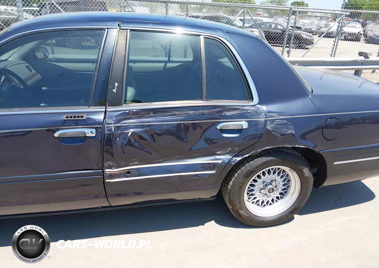 2001 Ford Crown Victoria Lx VIN:2FAFP74W31X122535 - 6