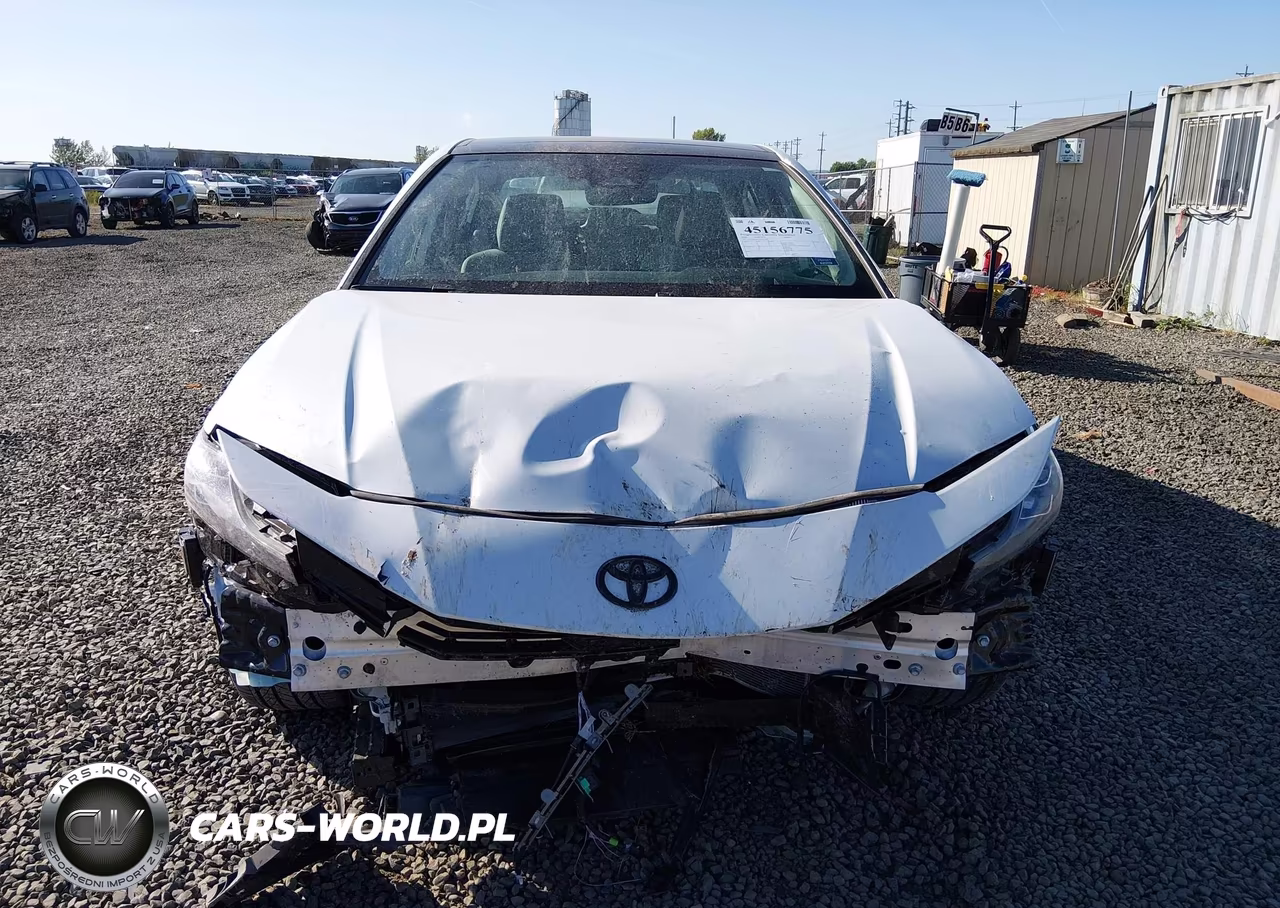 2026 Toyota Camry Xle VIN:4T1DBADKXTU039992 - 13