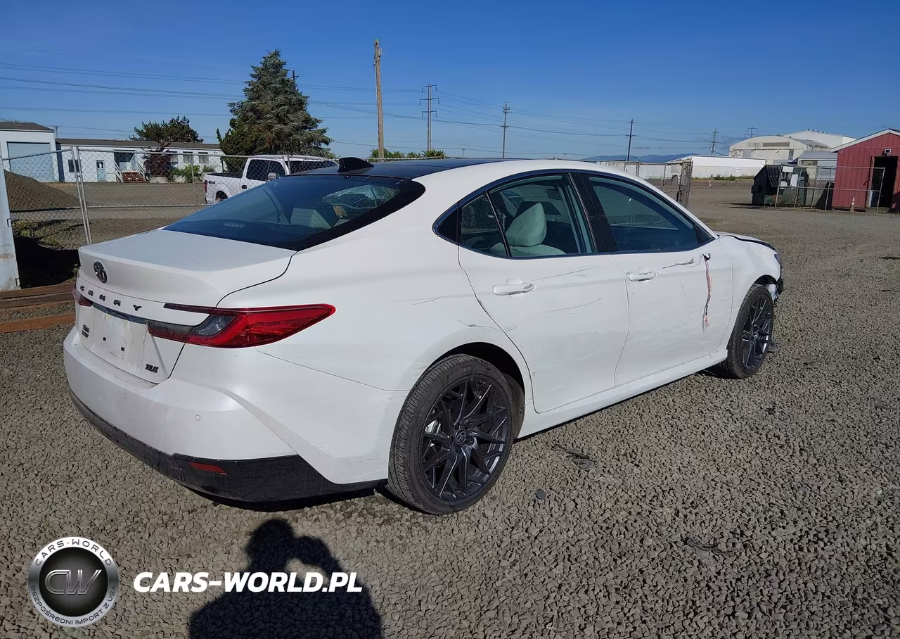 2026 Toyota Camry Xle VIN:4T1DBADKXTU039992 - 4