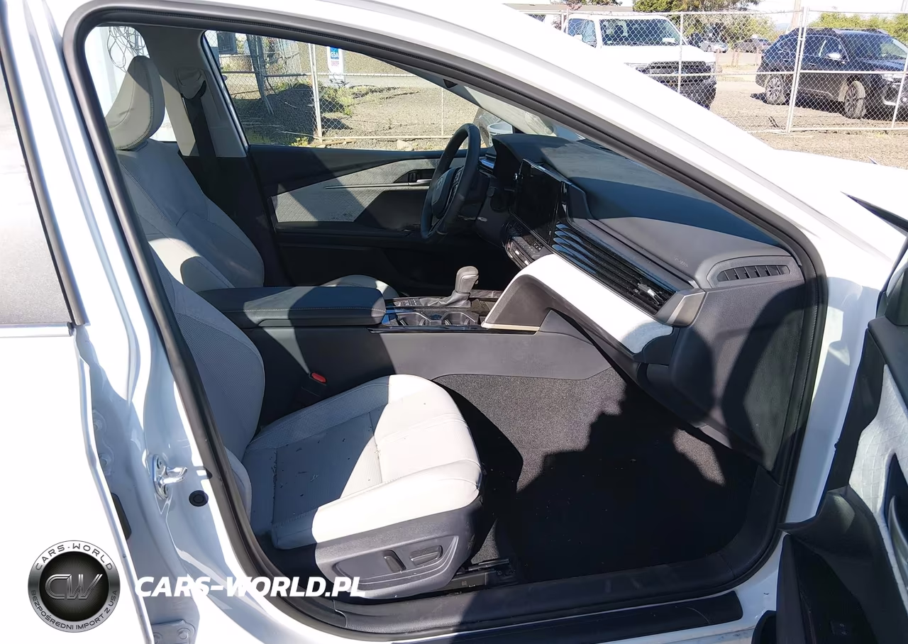 2026 Toyota Camry Xle VIN:4T1DBADKXTU039992 - 5