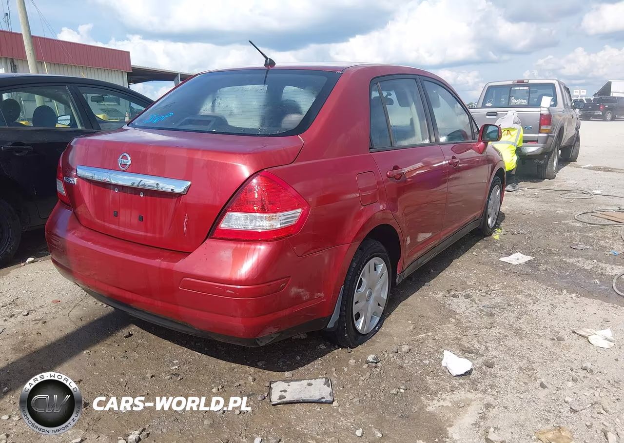 2010 Nissan Versa 1.8S VIN:3N1BC1AP1AL398022 - 4