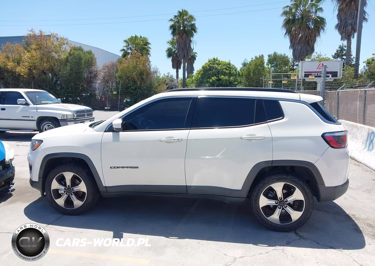 2017 Jeep New Compass Latitude 4X4 VIN:3C4NJDBB0HT681722 - 14