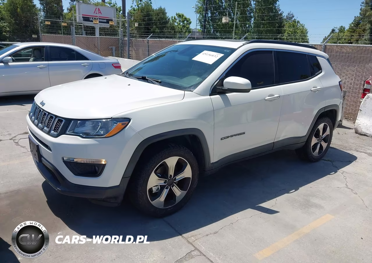 2017 Jeep New Compass Latitude 4X4 VIN:3C4NJDBB0HT681722 - 2