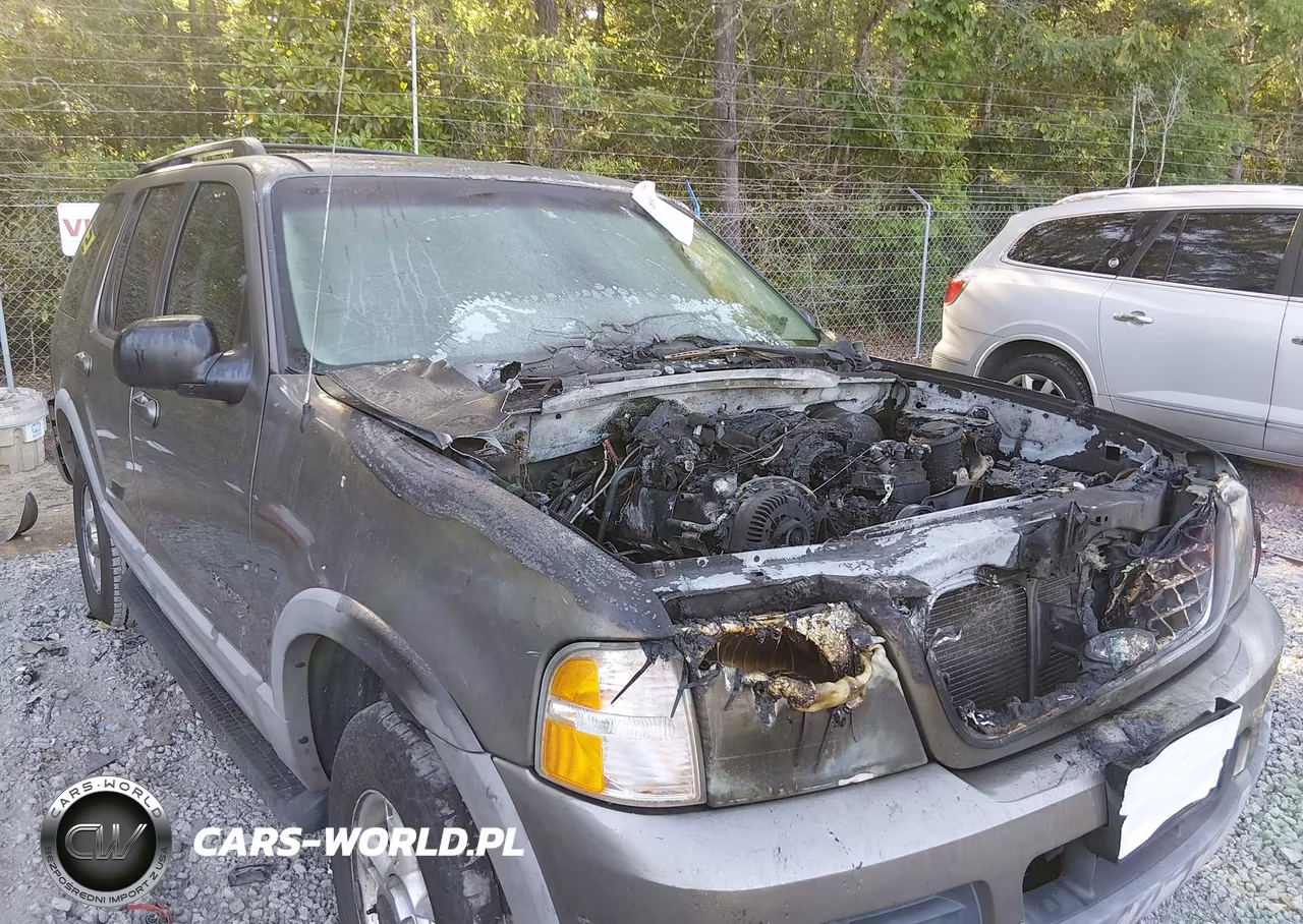 2002 Ford Explorer Xlt VIN:1FMZU73E82UC79135 - 12