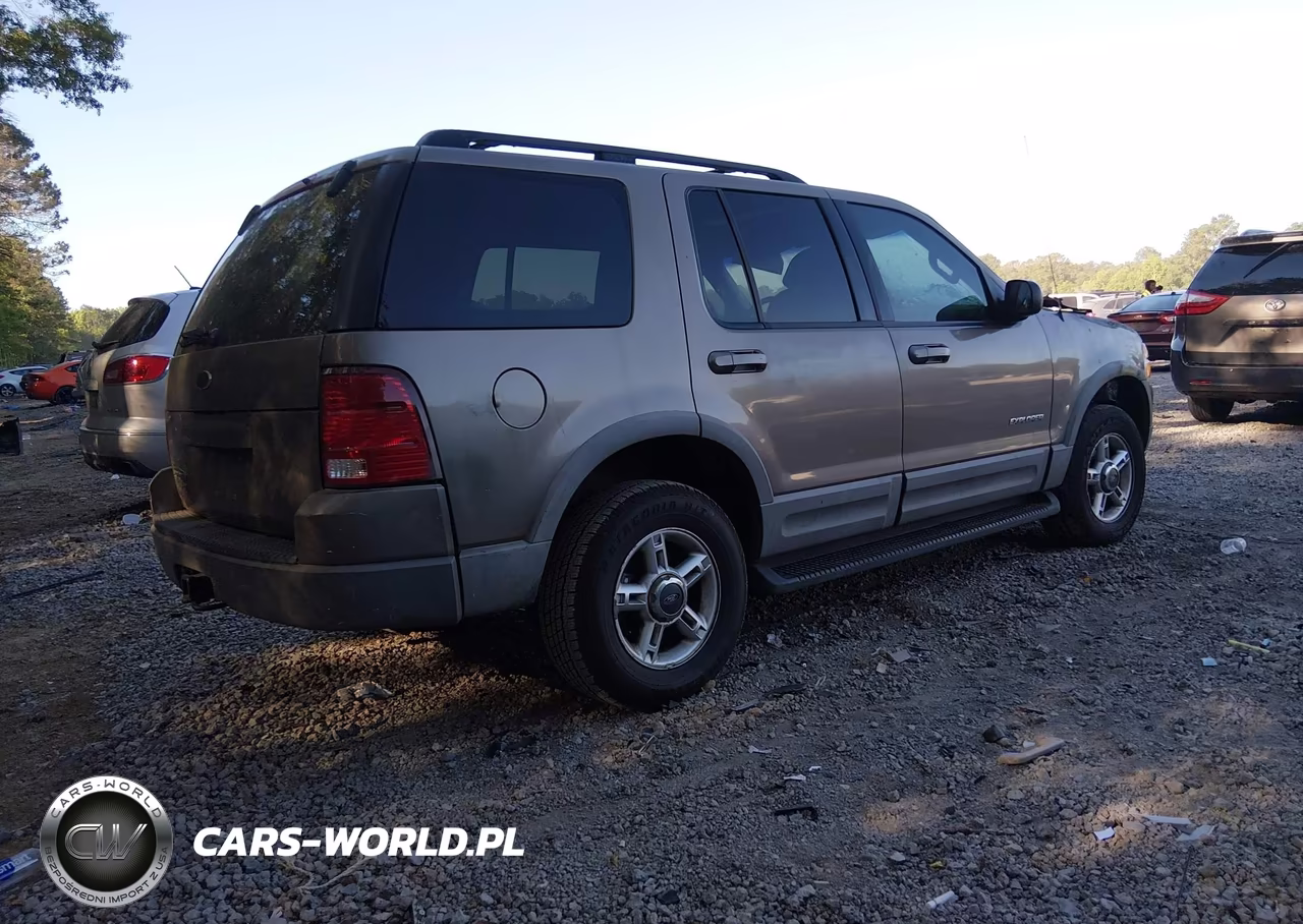 2002 Ford Explorer Xlt VIN:1FMZU73E82UC79135 - 4