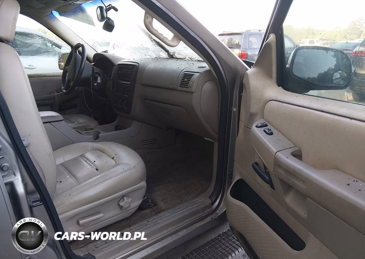 2002 Ford Explorer Xlt VIN:1FMZU73E82UC79135 - 5