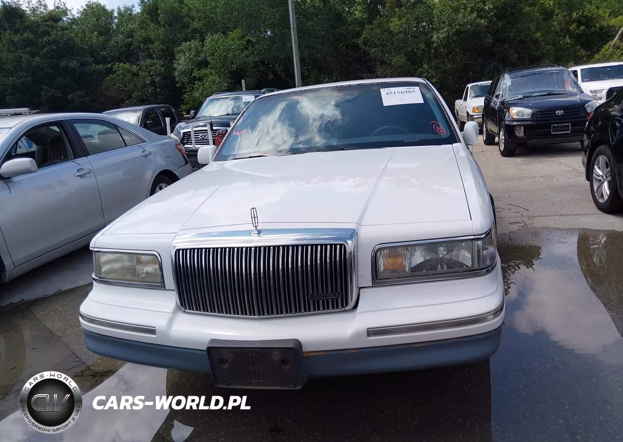 1997 Lincoln Town Car Signature VIN:1LNLM82W0VY637279 - 12