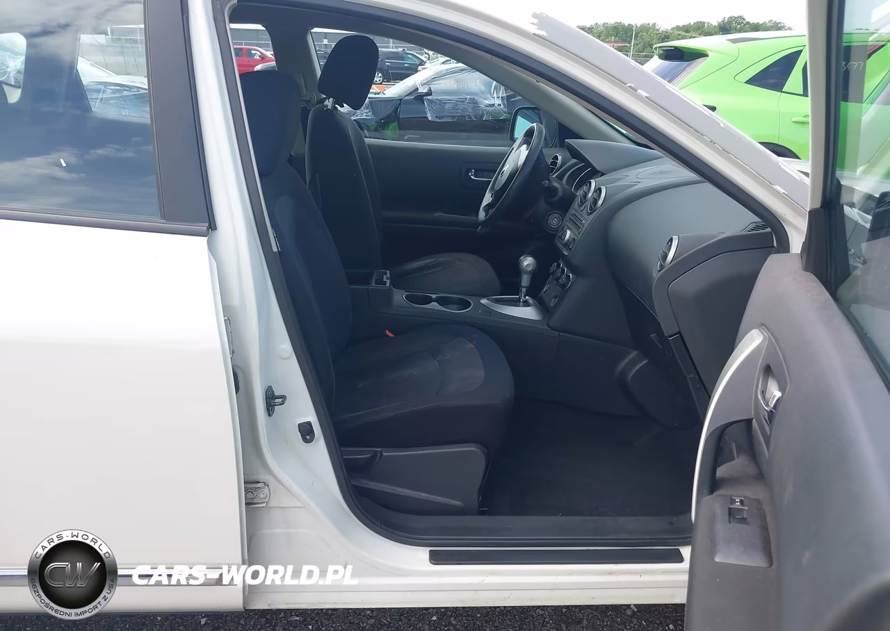 2013 Nissan Rogue S VIN:JN8AS5MT9DW527820 - 5