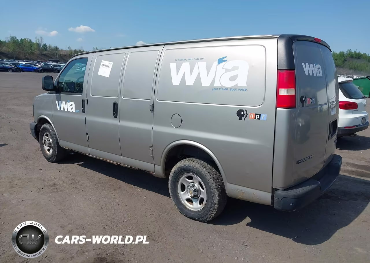 2004 Chevrolet Express VIN:1GCFG15X141110928 - 3