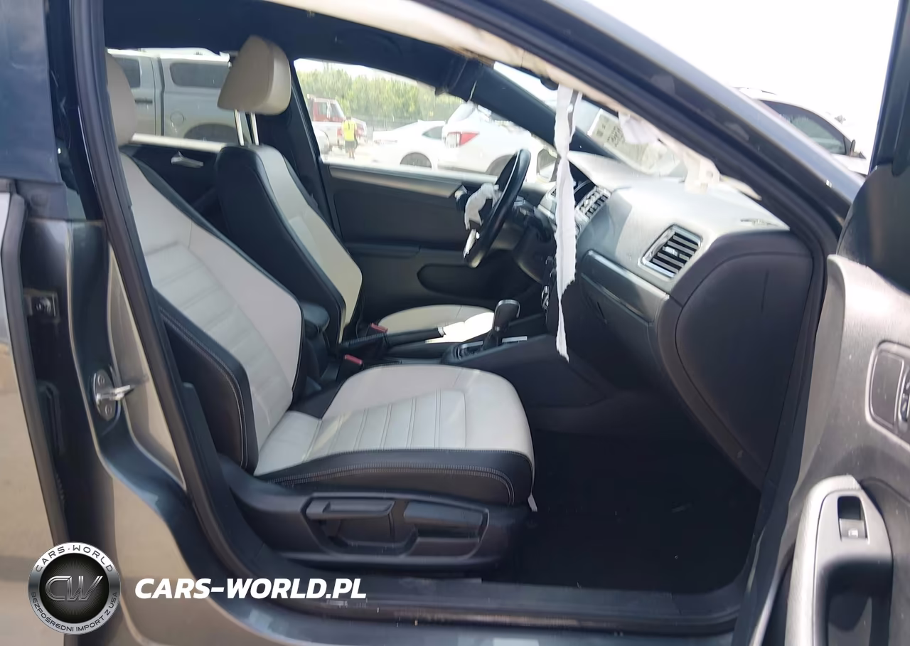 2016 Volkswagen Jetta 1.8T Sport VIN:3VWD17AJ6GM405623 - 5