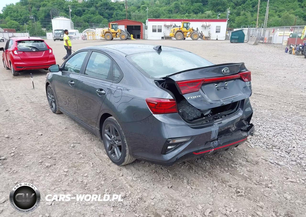 2021 Kia Forte Gt-Line VIN:3KPF34AD5ME407755 - 3