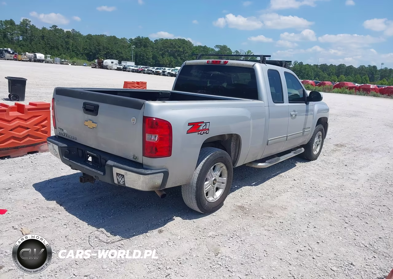 2010 Chevrolet Silverado 1500 Lt VIN:1GCSKSE3XAZ157372 - 4