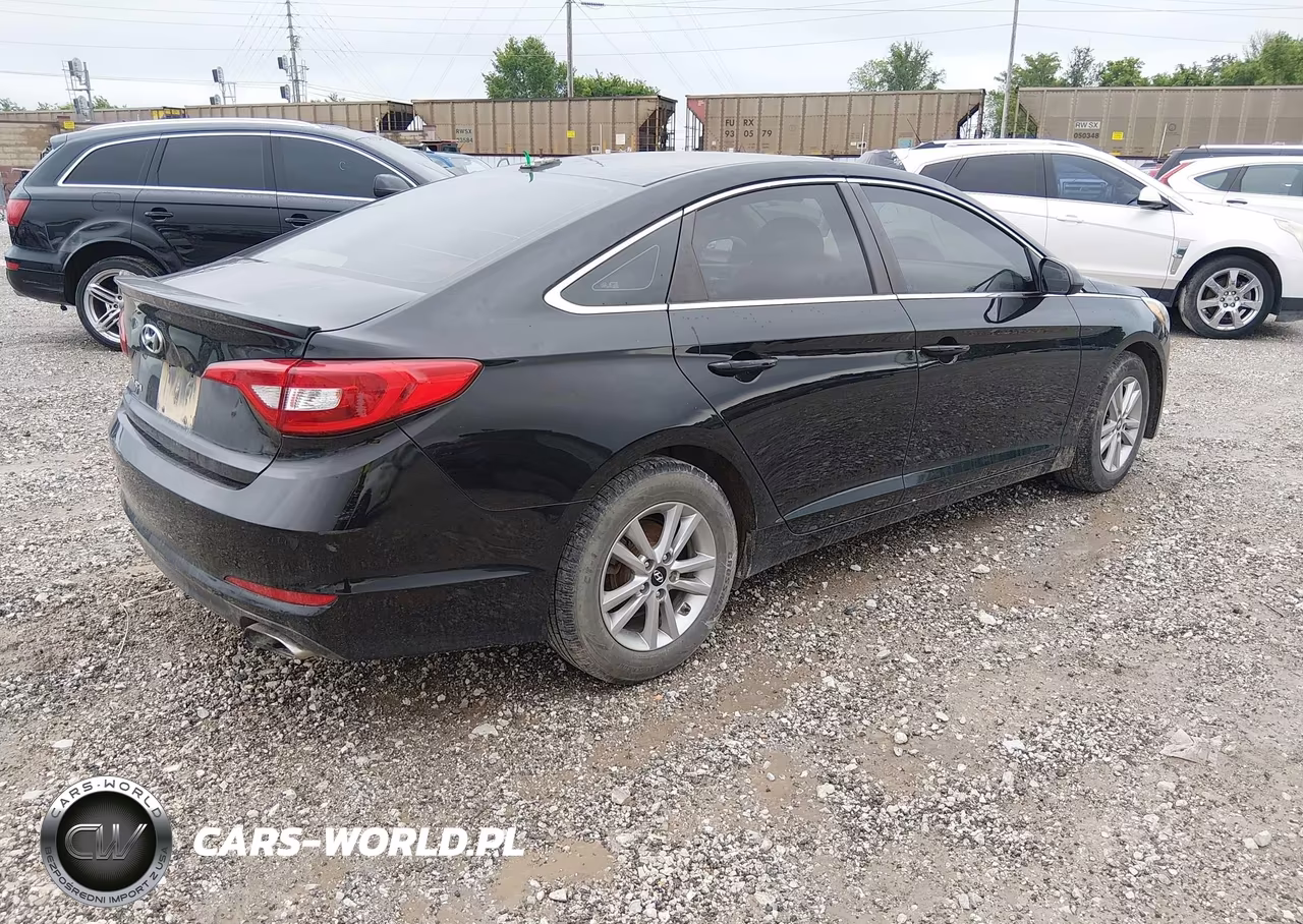 2016 Hyundai Sonata Se VIN:5NPE24AF4GH421131 - 4