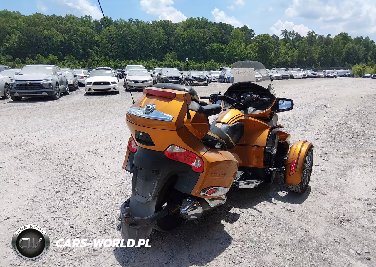 2014 Can-Am Spyder Roadster Rt-Rts-Rt Limited VIN:2BXNBDD14EV001022 - 4