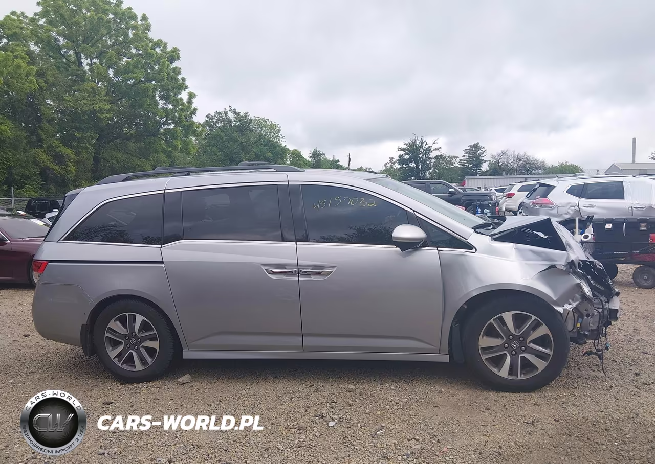 2016 Honda Odyssey Touring-Touring Elite VIN:5FNRL5H91GB095694 - 14