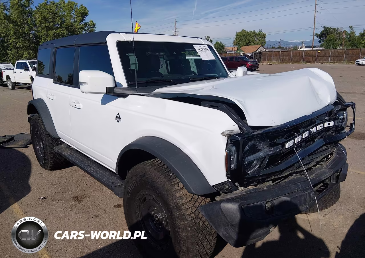 2024 Ford Bronco Outer Banks