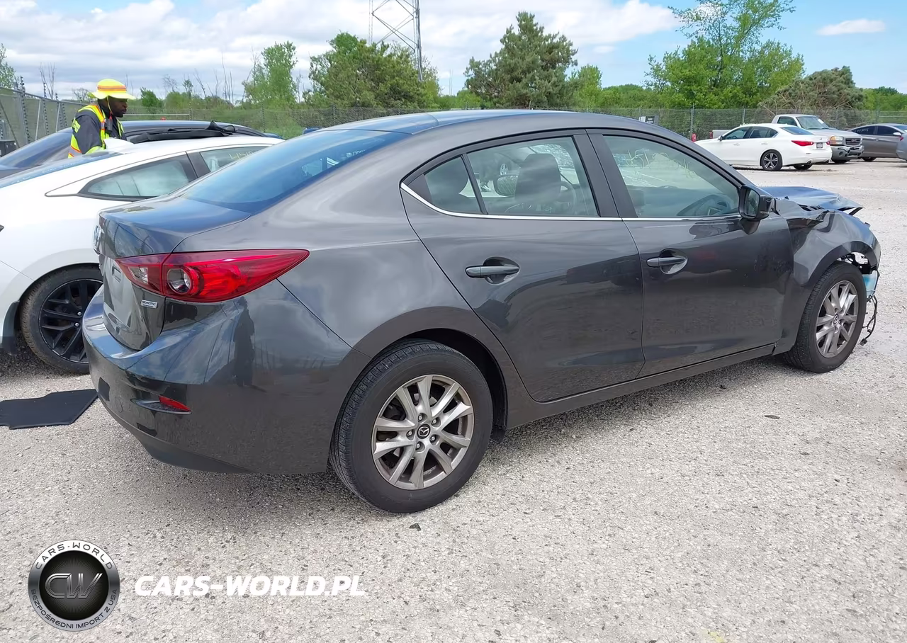 MAZDA 3 SPORT VIN:3MZBN1U7XHM155104 - 4