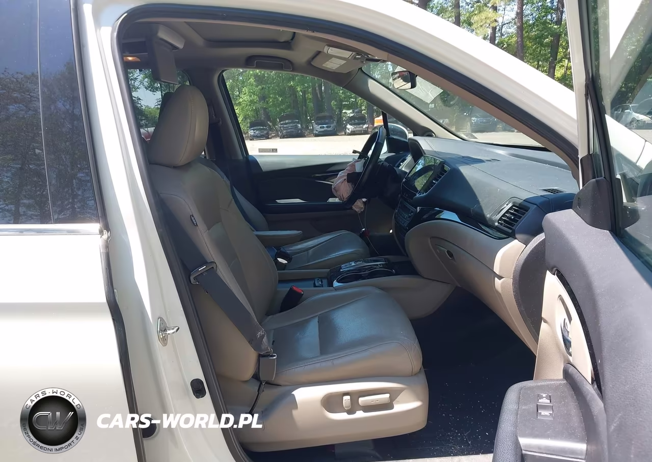 2019 Honda Pilot Elite VIN:5FNYF6H04KB044936 - 5
