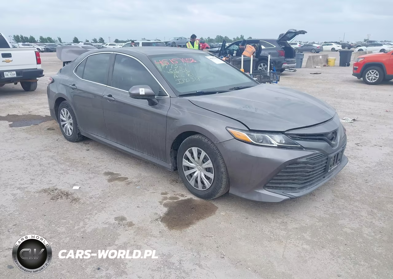 2019 Toyota Camry L – zdjęcie 1 z 17
