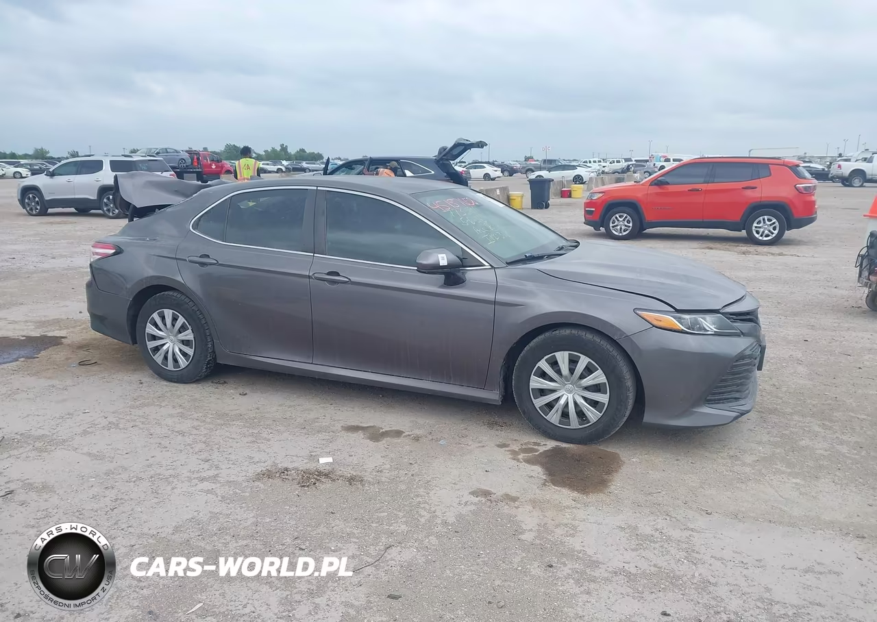 2019 Toyota Camry L VIN:4T1B11HK8KU783612 - 14