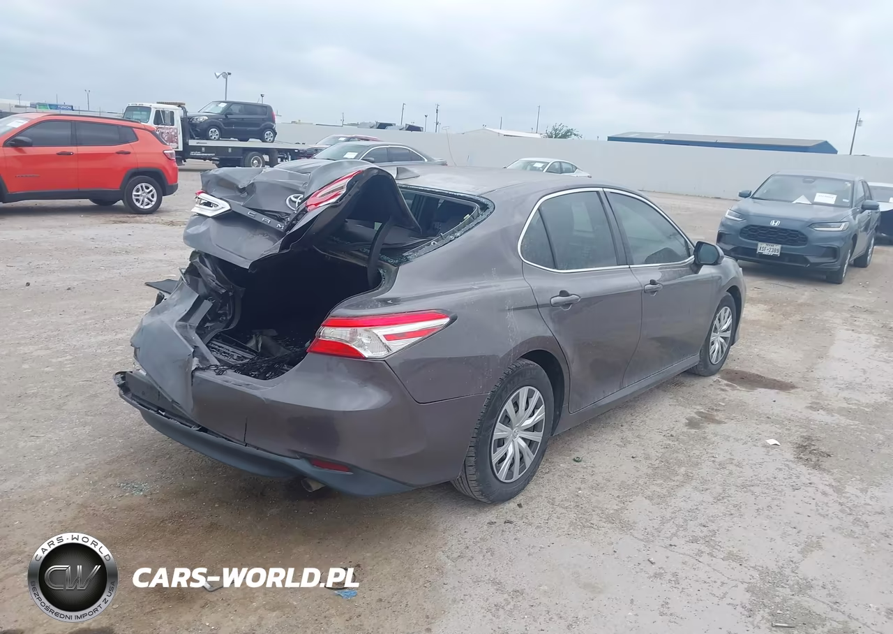 2019 Toyota Camry L VIN:4T1B11HK8KU783612 - 4
