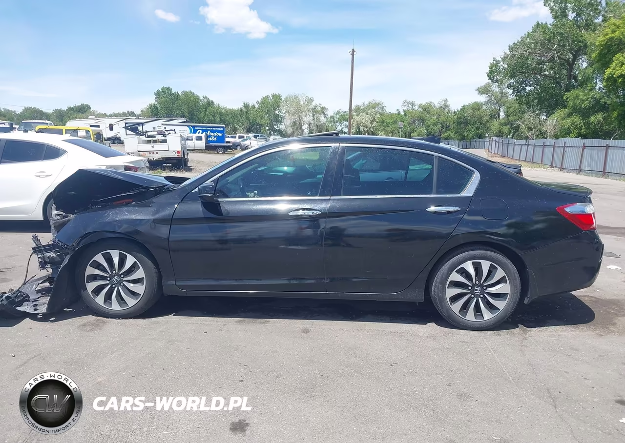 2015 Honda Accord Hybrid Touring VIN:1HGCR6F70FA006699 - 14