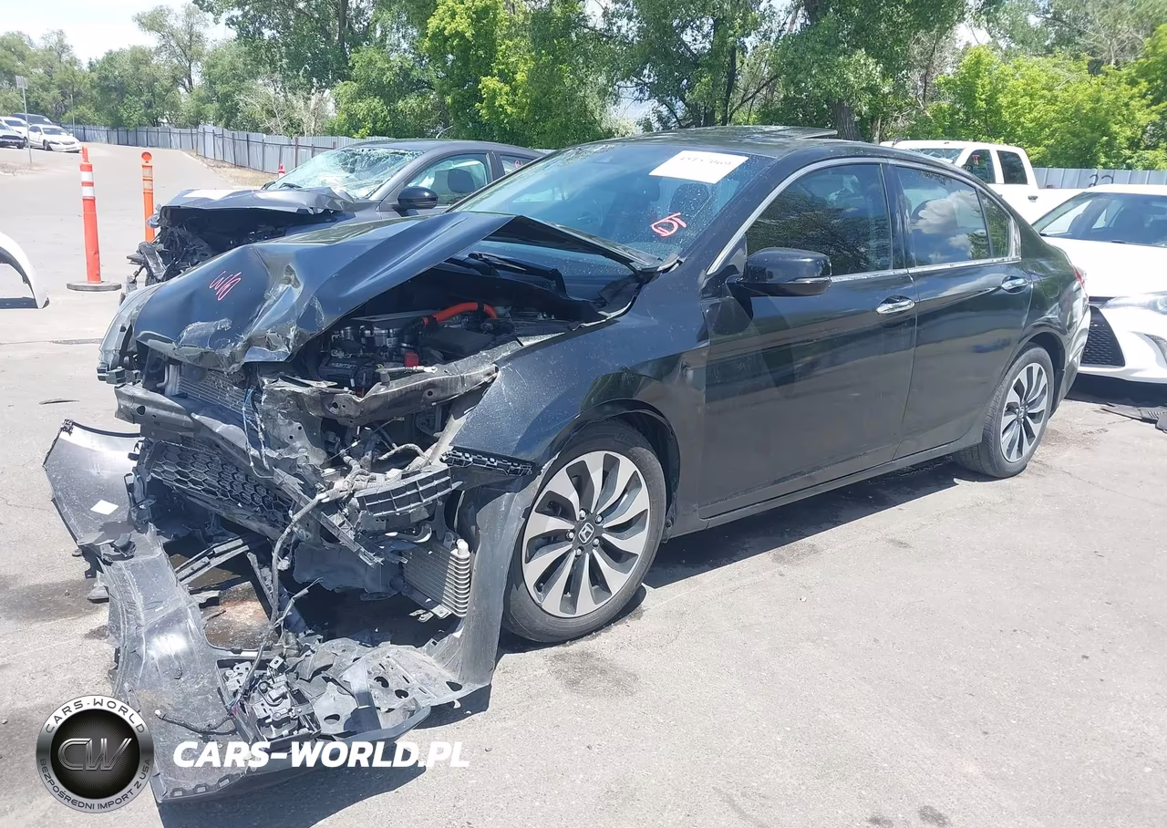2015 Honda Accord Hybrid Touring VIN:1HGCR6F70FA006699 - 2