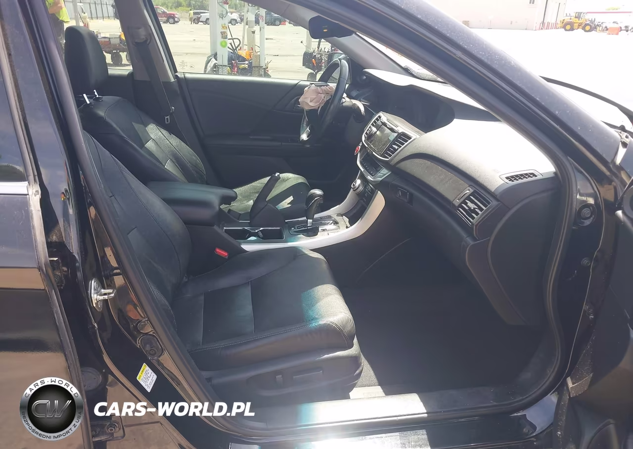 2015 Honda Accord Hybrid Touring VIN:1HGCR6F70FA006699 - 5