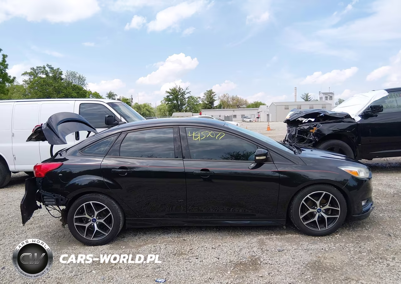2015 Ford Focus Se VIN:1FADP3F29FL209970 - 13