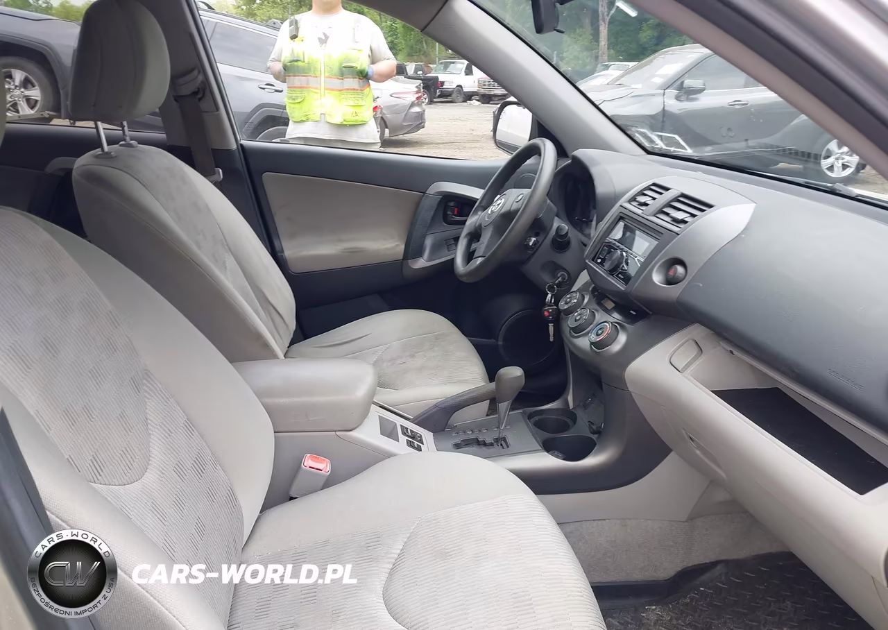 2009 Toyota Rav4 VIN:2T3ZF33VX9W014740 - 5