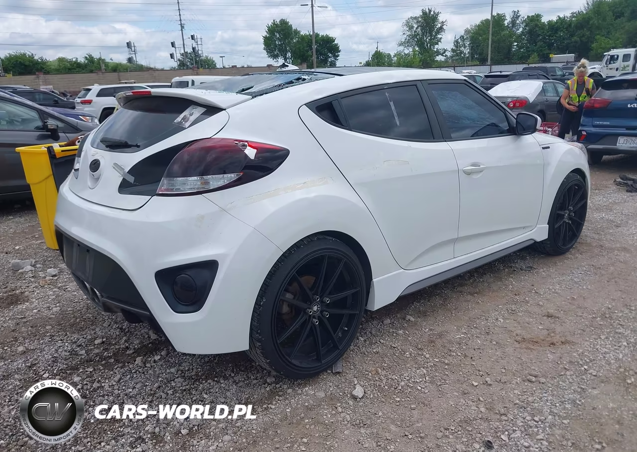 2016 Hyundai Veloster Turbo R-Spec VIN:KMHTC6AE7GU296540 - 4