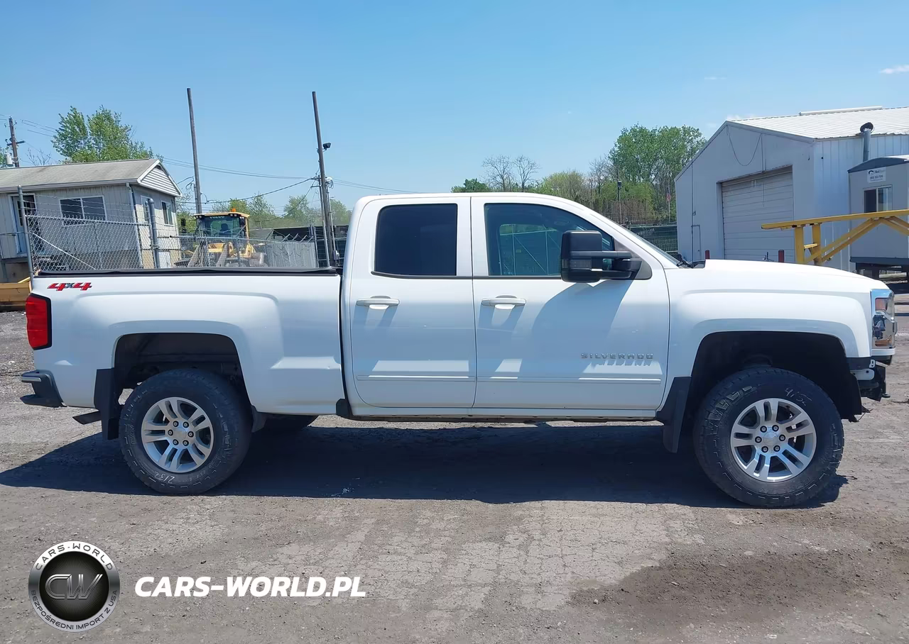 2018 Chevrolet Silverado 1500 1Lt VIN:2GCVKRECXJ1100829 - 13