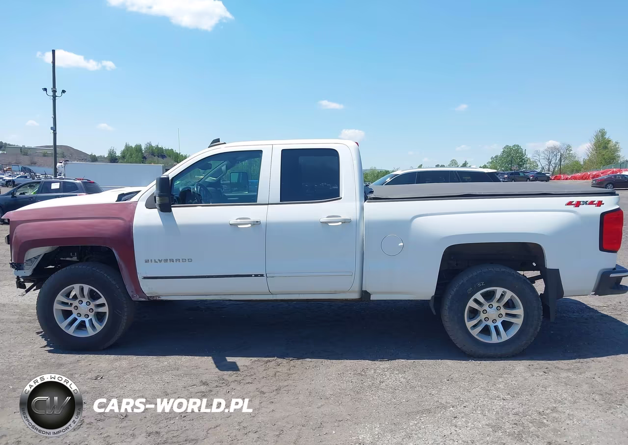 2018 Chevrolet Silverado 1500 1Lt VIN:2GCVKRECXJ1100829 - 14