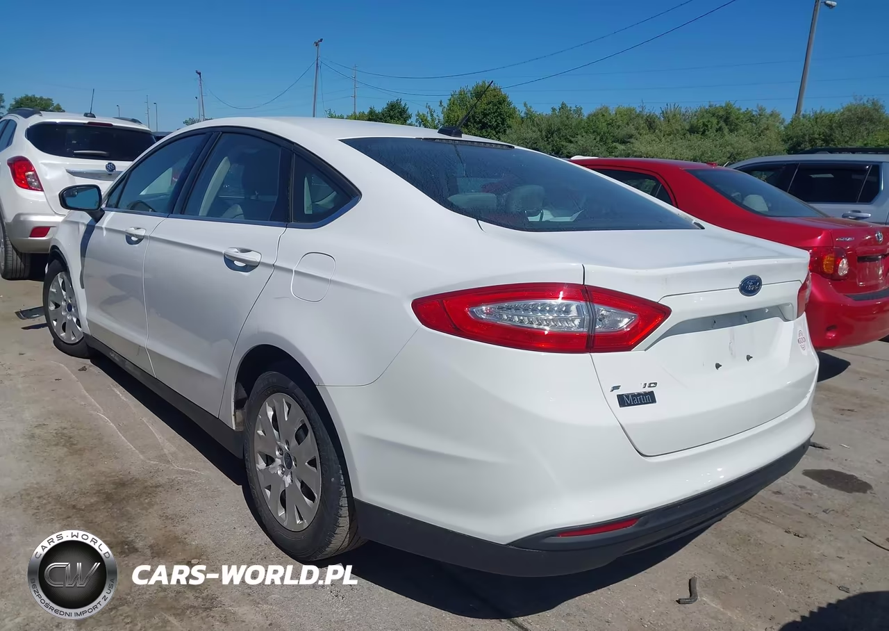 2014 Ford Fusion S VIN:3FA6P0G74ER374763 - 3