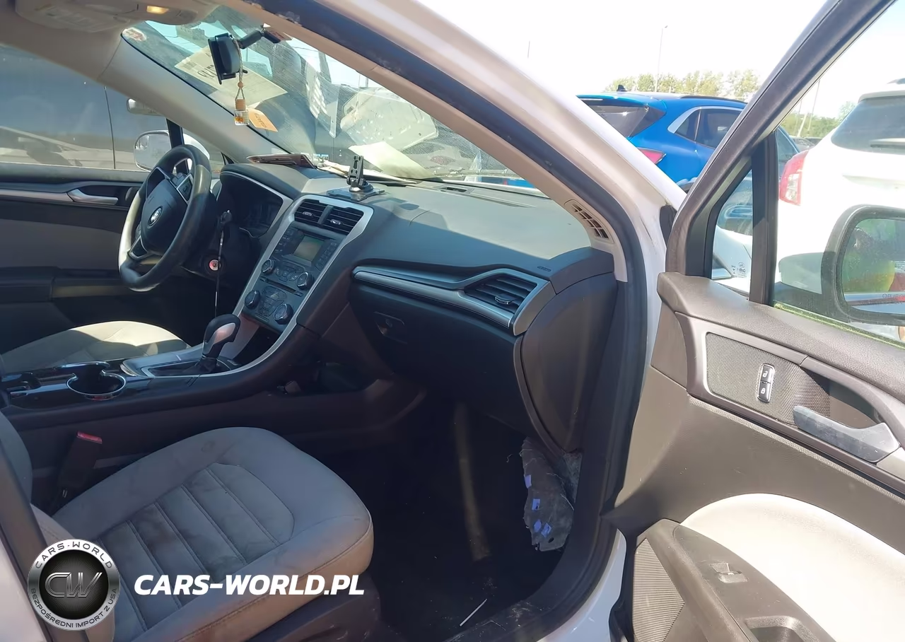 2014 Ford Fusion S VIN:3FA6P0G74ER374763 - 5