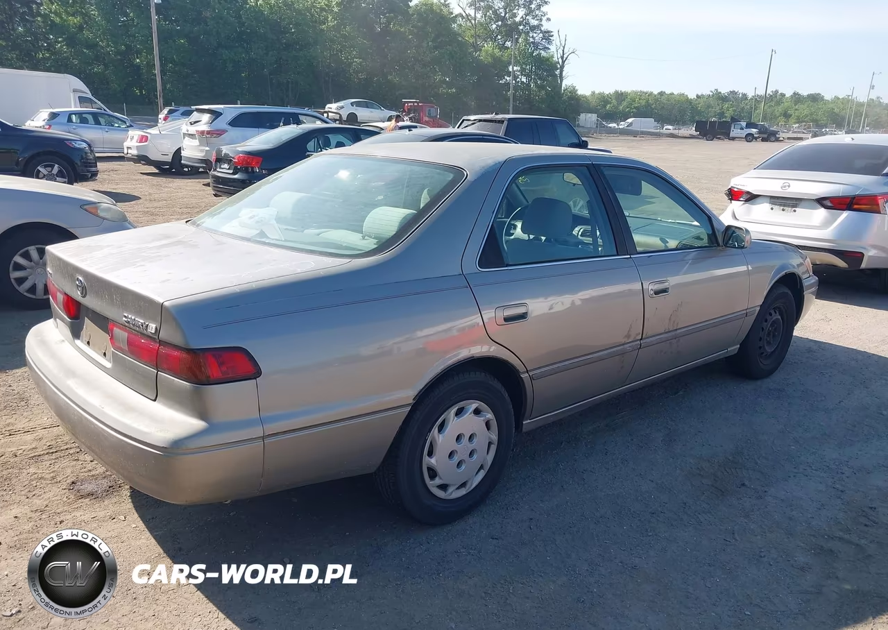 1998 Toyota Camry Le VIN:JT2BG22K1W0219694 - 4